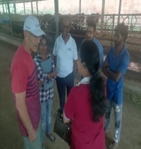 Gary Ruegsegger meeting with dairy farmers in Sri Lanka